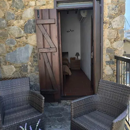 Enipnion Apartment *