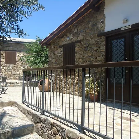 Enipnion Apartment *